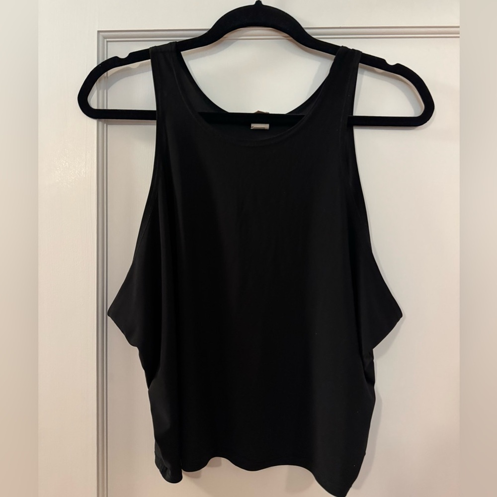 Onzie Slinky Black Tank Top